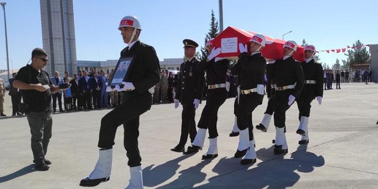 Şehit asker, törenle memleketine uğurlandı