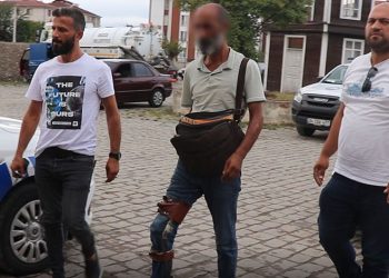 Topallayarak giren dilenci koşarak çıktı