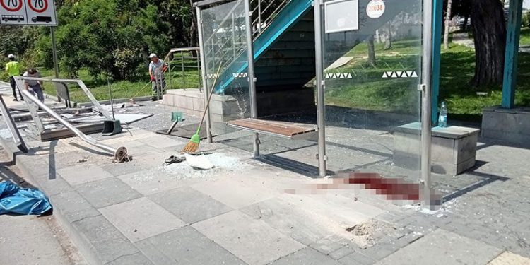 Ankara’da araç otobüs durağına daldı: 3 yaralı