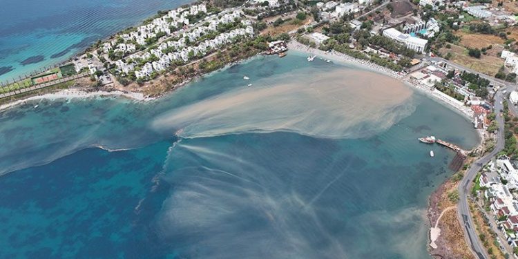 Cennet koylarda çamur kabusu