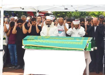 Kütahya’da kazada hayatını kaybedenler dualarla uğurlandı