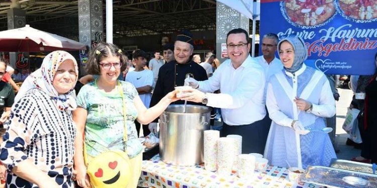 Mustafakemalpaşa’da kazanlar bereket için kaynadı
