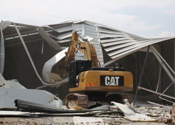 Nilüfer’de kaçak yapılar yıkılıyor