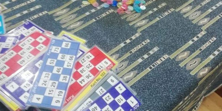 İzmir’de kumar operasyonunda 41 kişiye ceza