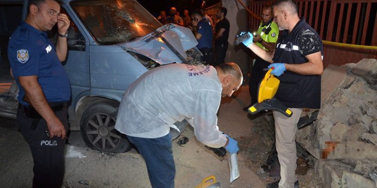 Kamyonetin çarptığı yaya hayatını kaybetti