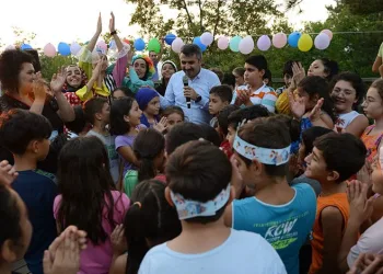 Başkan Yılmaz’dan çocuklara sürpriz