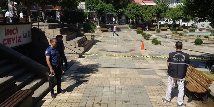 Malatya’da alkollü arkadaşların kavgası kanlı bitti