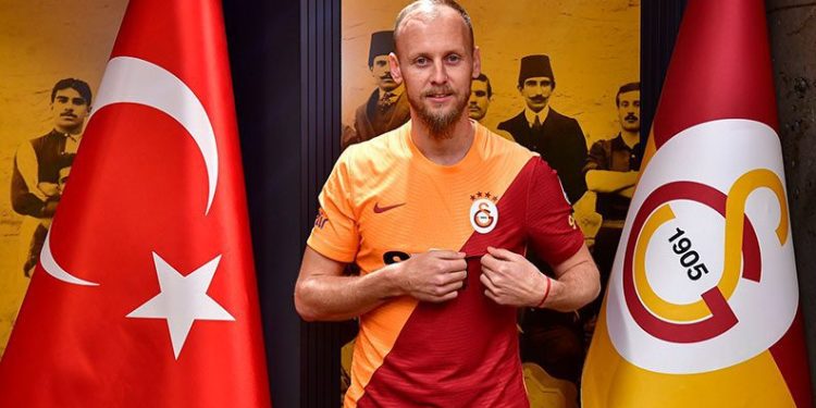 Semih Kaya futbolu bıraktığını açıkladı