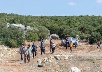 Mersin’deki kayıp kadın evinden 3 kilometre mesafede bulundu