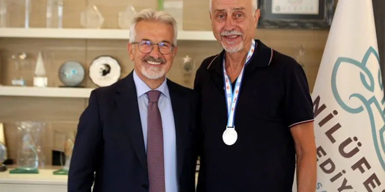 Veteran atletten gururlandıran başarı