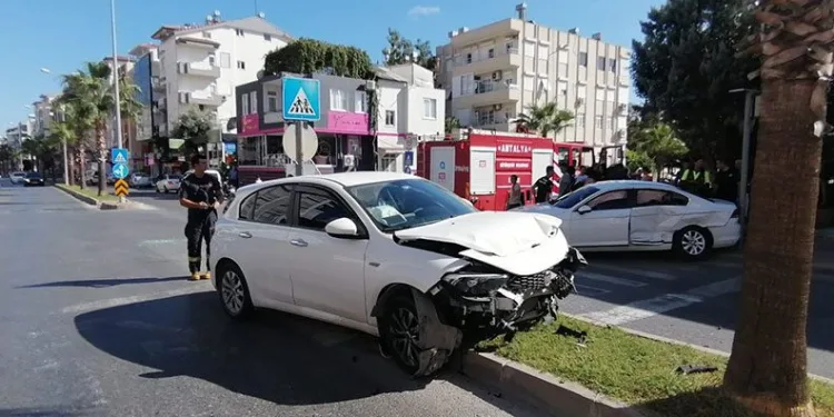 Manavgat’ta trafik kazası: 4 yaralı