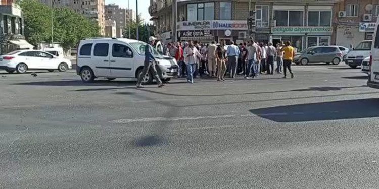 Mardin’de kırmızı ışıkta geçen tır, motosiklet sürücüsünü ezdi