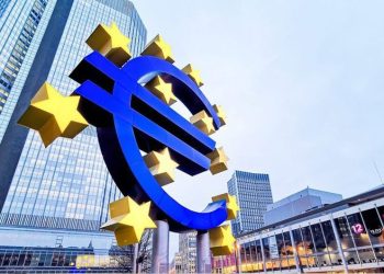 Avrupa Merkez Bankası’ndan tarihi faiz artışı