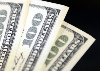 Döviz kurlarında günün ilk rakamları