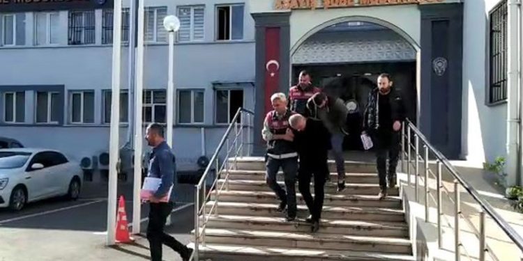 Bursa’da önceden çalıştıkları kurumu soydular