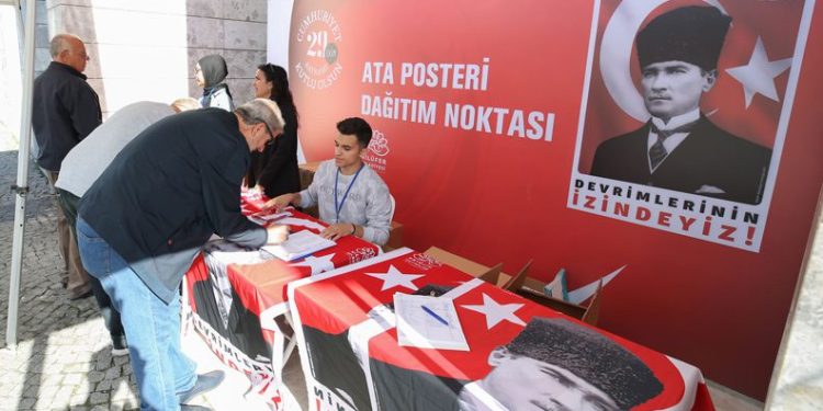 Nilüfer Belediyesi’nden ücretsiz Ata posteri