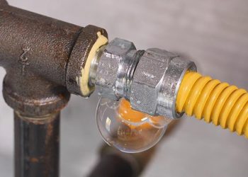 Bursa’da doğalgaz zehirlenmesi! 3 kişinin durumu ciddi