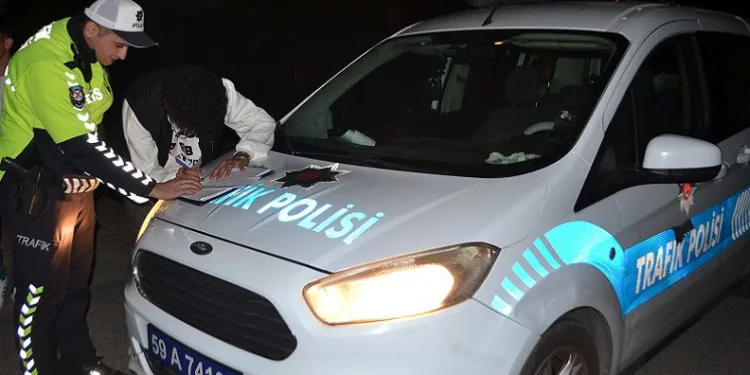 Polisten kaçan sürücü ehliyetsiz çıktı