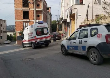Kocaeli’de kızını sopayla döverek hastanelik etti