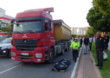 TIR’ın çarptığı şahıs hayatını kaybetti