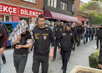 Eskişehir’de fuhuş operasyonunda yakalananlar adliyede