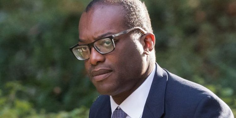 İngiltere Maliye Bakanı görevinden alındı