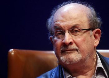 Saldırıya uğrayan Salman Rüşdi gözünü kaybetti