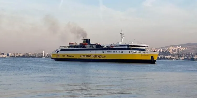 Selanik-İzmir feribot seferleri başladı