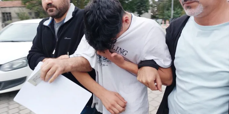 Pompalıyla taksiyi gasp eden çocuk tutuklandı