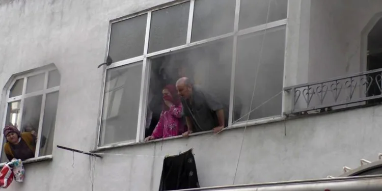 Sultangazi’de yangında can pazarı