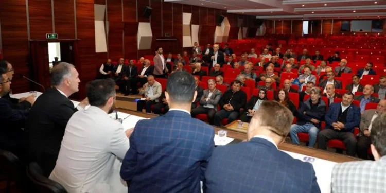 İnegöl’de muhtarlarla istişare toplantısı