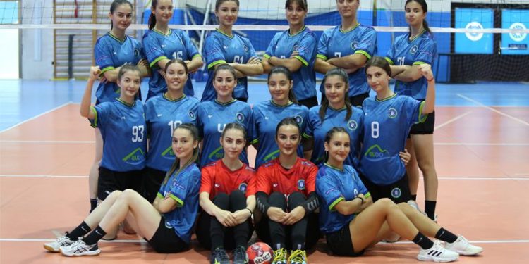 Kadın Hentbol Takımı sezonun ilk maçına çıkıyor