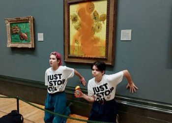 Van Gogh’un tablosuna çorba döktüler