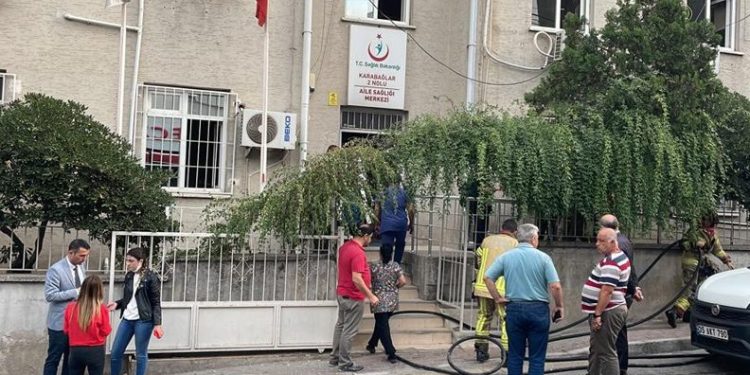 İzmir’de aile sağlığı merkezinde korkutan yangın