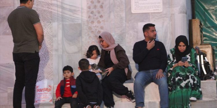 Bursa’da Kuveytli turistlerin çantası çalındı