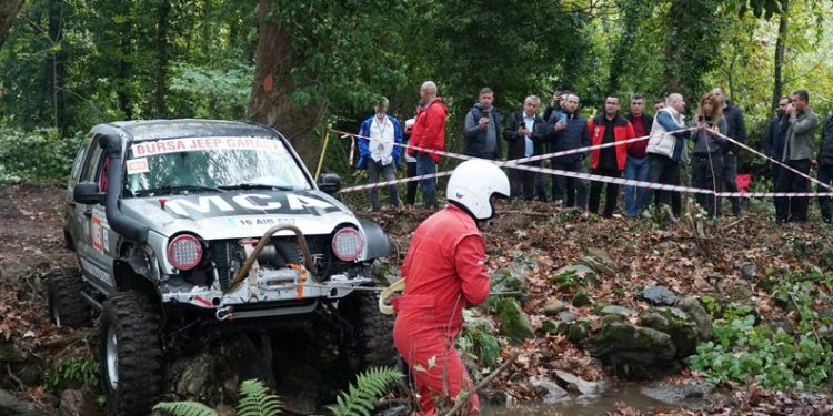 Bursa’da Off-Road yarışları nefesleri kesti