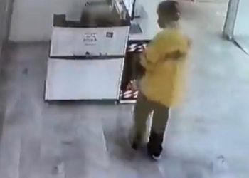 Motokurye SMA’lı bebeğin yardım kumbarasını çaldı