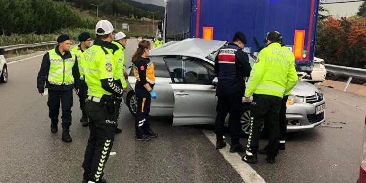 Bursa’da yağışlı hava kazayı beraberinde getirdi: 2 ölü