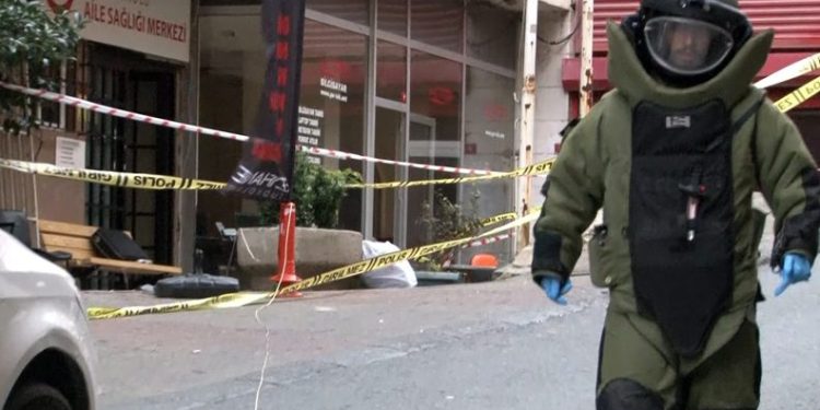 İstanbul Sarıyer’de şüpheli çanta alarmı