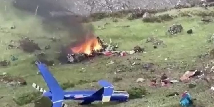 Hindistan’da helikopter düştü: 6 ölü