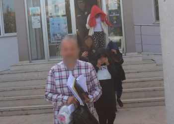 Bursa’da hırsızlık yapan 4 kadın Manisa’da yakalandı