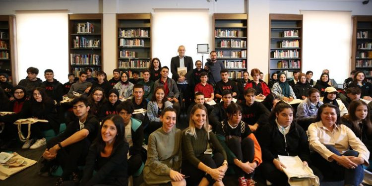 Levent Üzümcü Nilüferli gençlerle buluştu