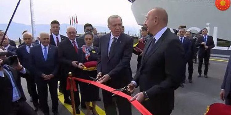 Zengilan Uluslararası Havalimanı açıldı