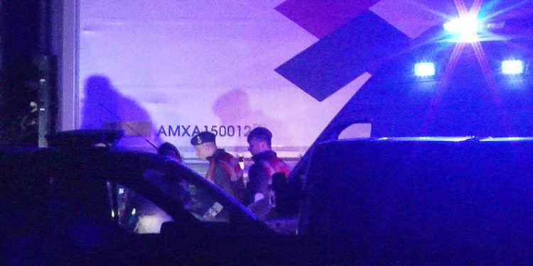 2 TIR arasında sıkışarak can verdi