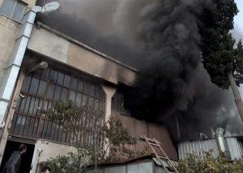 Pendik’te krom kaplama imalathanesinde yangın