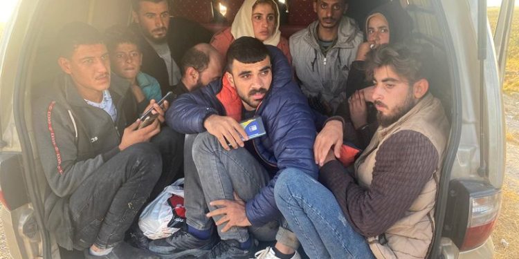 Şanlıurfa’da 18 düzensiz göçmen yakalandı