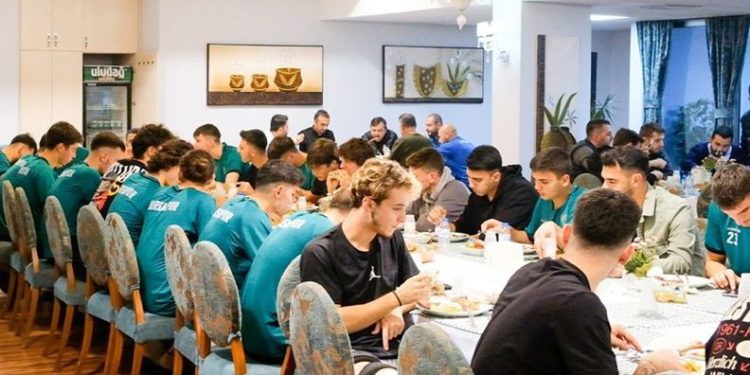 Bursaspor’da moral yemeği organize edildi