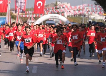 Bursa Nilüfer’de Cumhuriyet için koştular