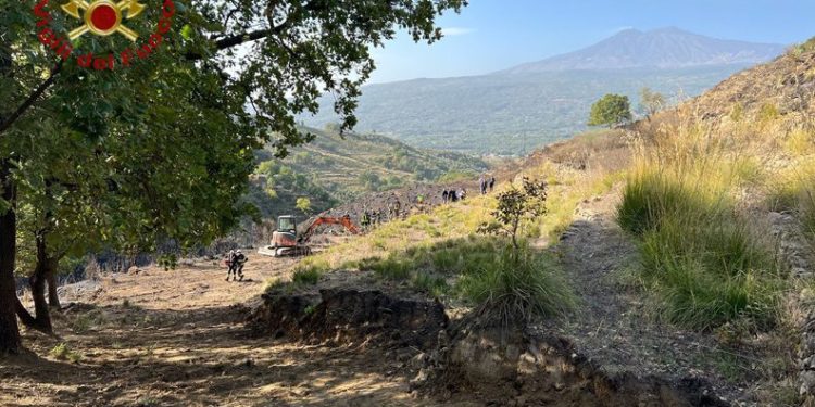 İtalya’da yangın söndürme uçağı düştü