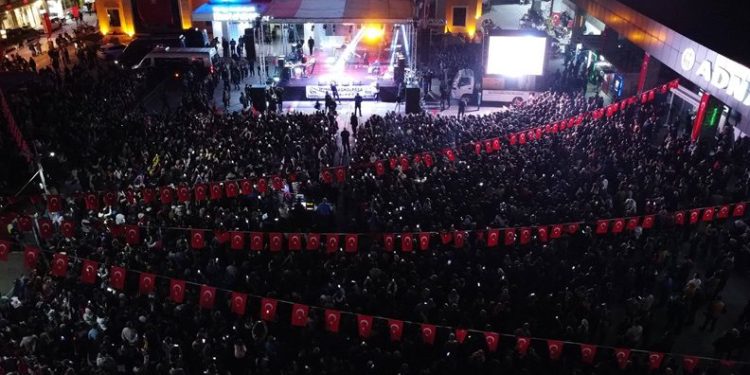 Bursa Mustafakemalpaşa’da 29 Ekim coşkusu